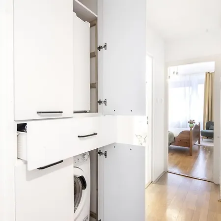 Cozy, Modern With Balcony In Buda