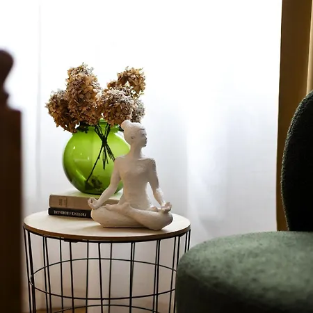 아파트 Cozy, Modern With Balcony In Buda