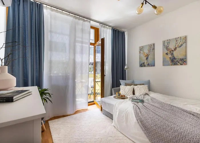Cozy, Modern With Balcony In Buda 아파트 *